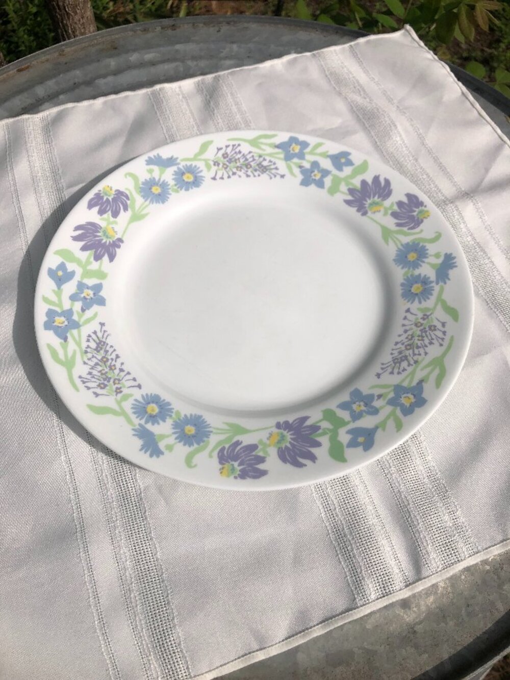 Corelle Corning Starflowers 10 1/2" Dinner Plate, One plate
